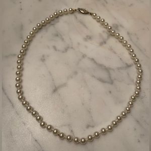 17” pearls Like New